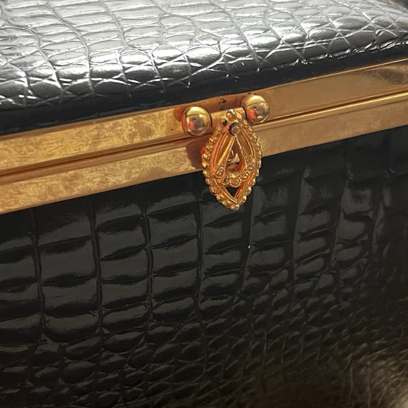 Vintage Black Purse with Gold Detailing - Picture 6 of 14